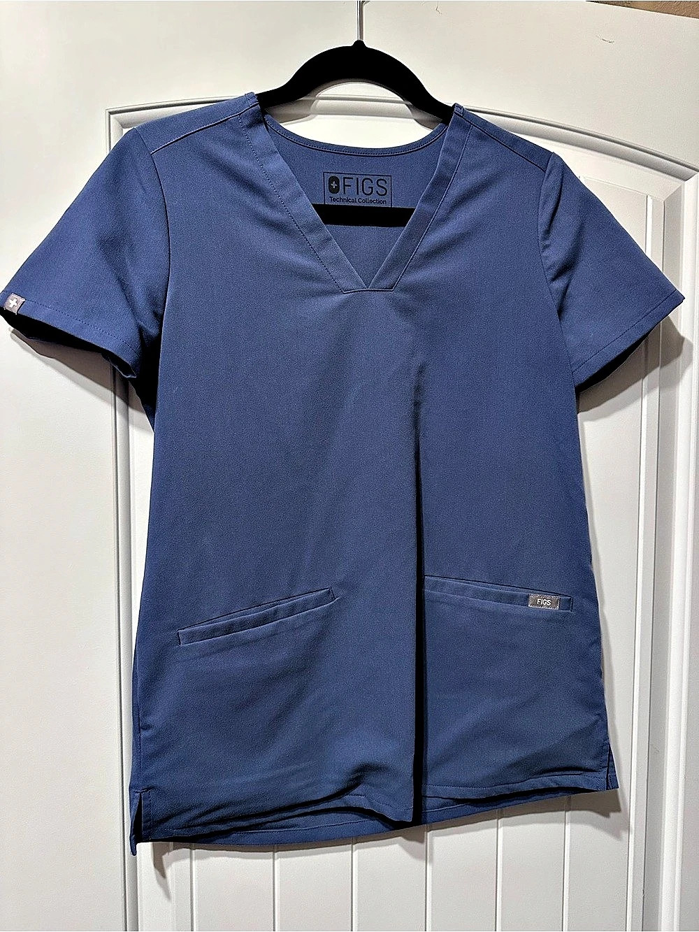 FIGS Casma Scrub Top Blue V-Neck Like New
